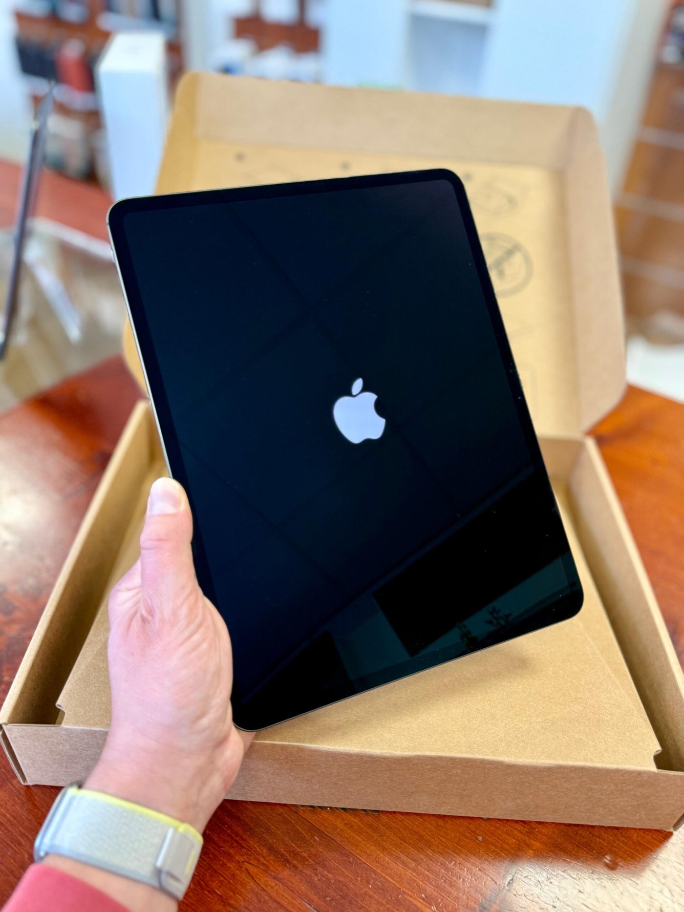 Apple iPad Pro 13, 2024 – 256GB Wifi (Pre-owned) Space Grey