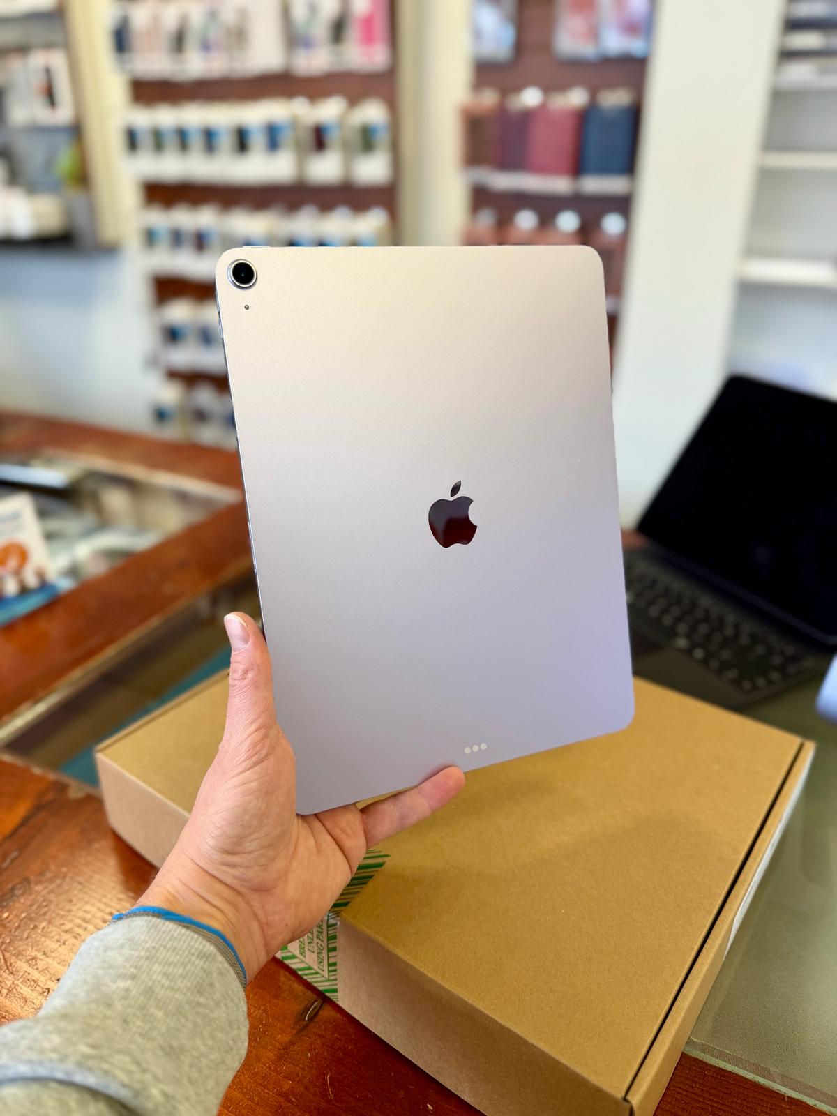 Apple iPad Air 13 (M3) 2025 – 256GB (Pre-owned)