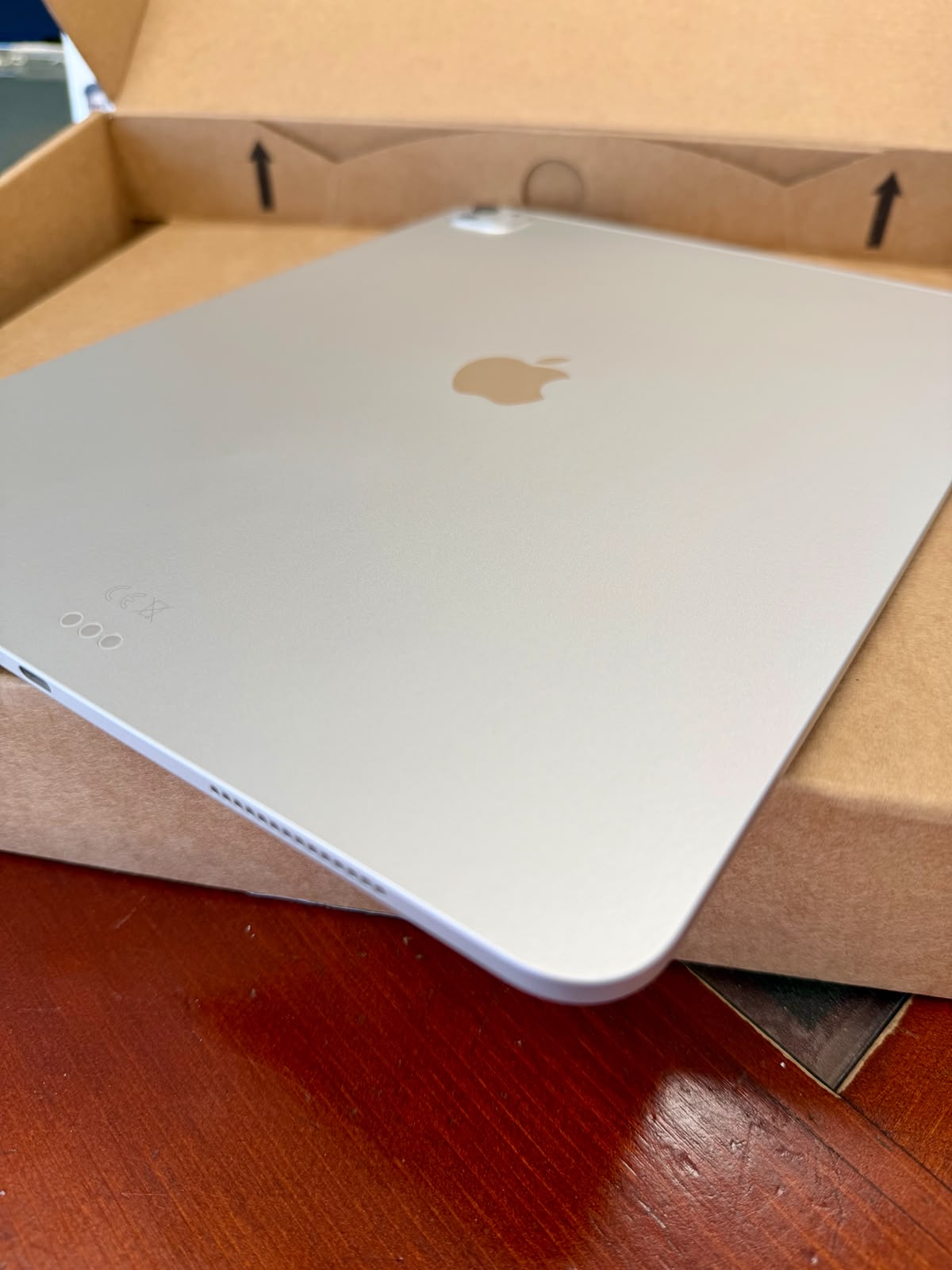 Apple iPad Pro 13" (M5) 2025 - 256GB (Pre-Owned )