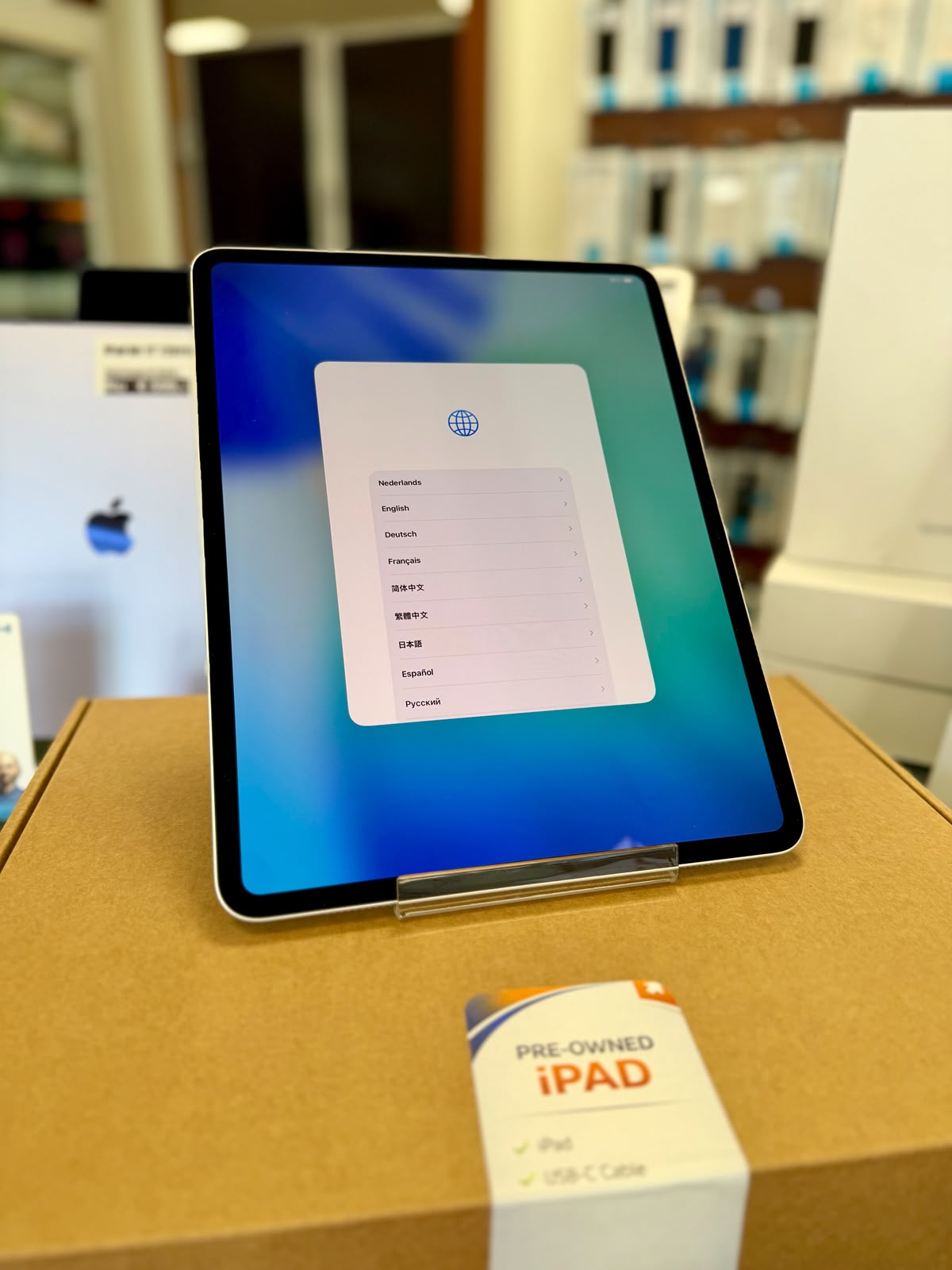 Apple iPad Pro 13" (M5) 2025 - 256GB (Pre-Owned )
