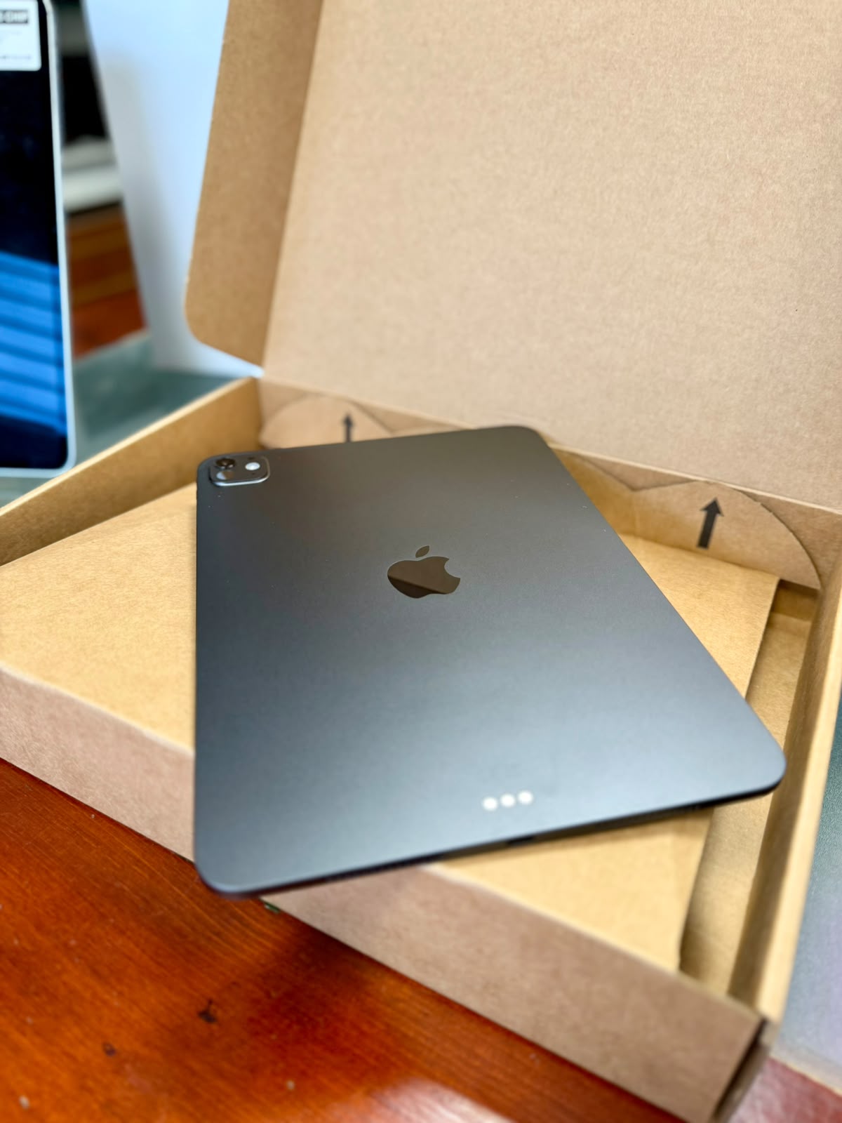 Apple iPad Pro 11" (M5) 2025 - 256GB (Pre-Owned )