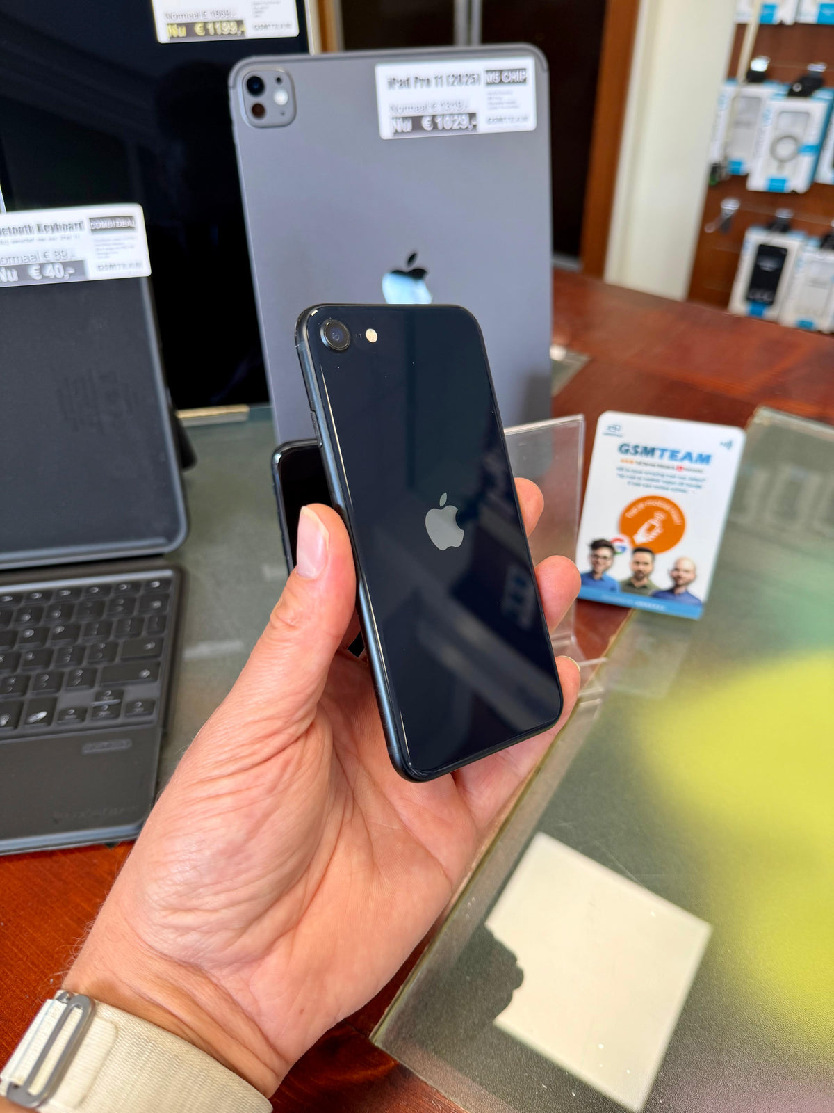Apple iPhone SE (2022) 64GB, Midnight ( Gebruikt )